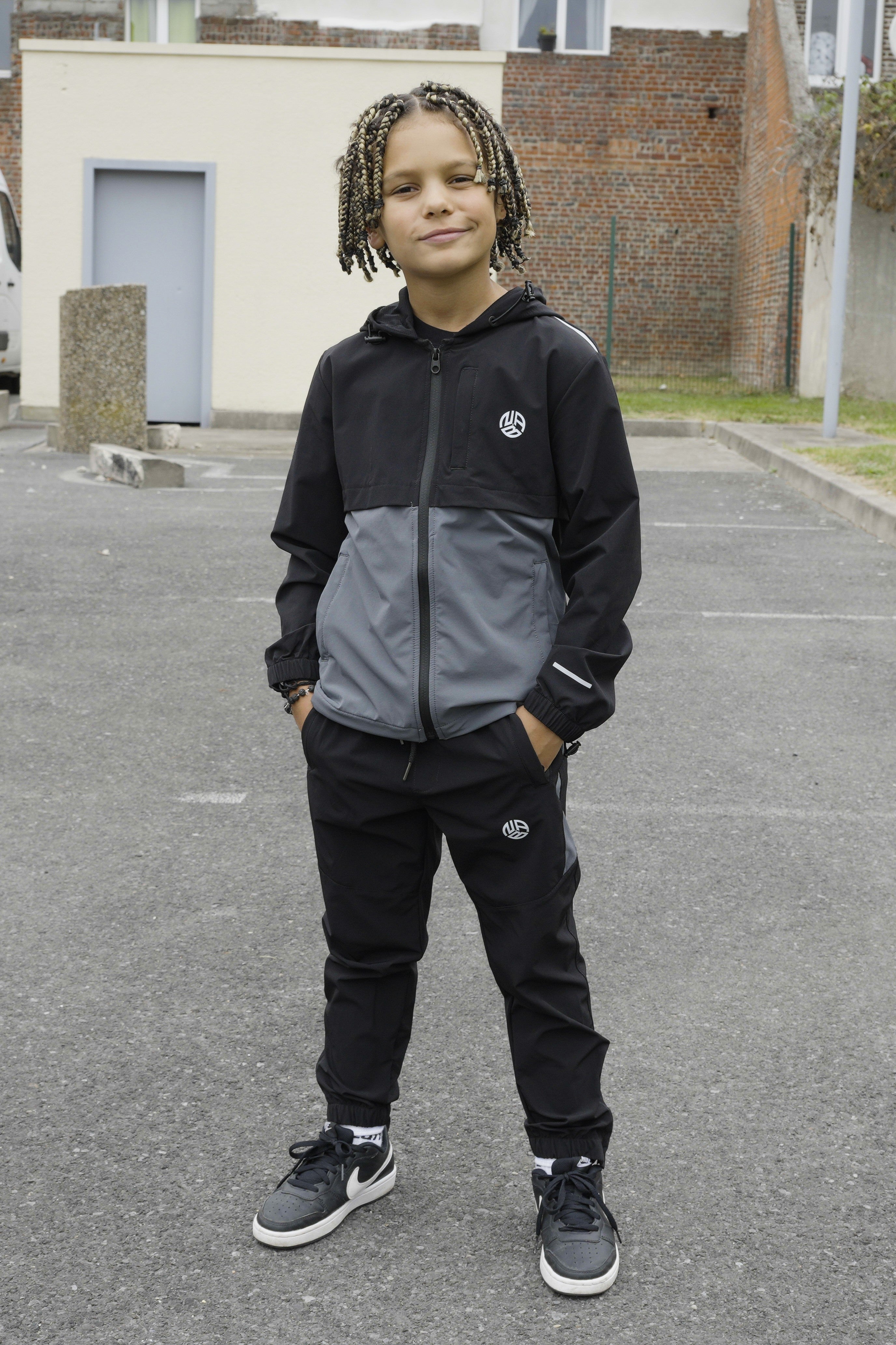Motion Enfant Noir Gris