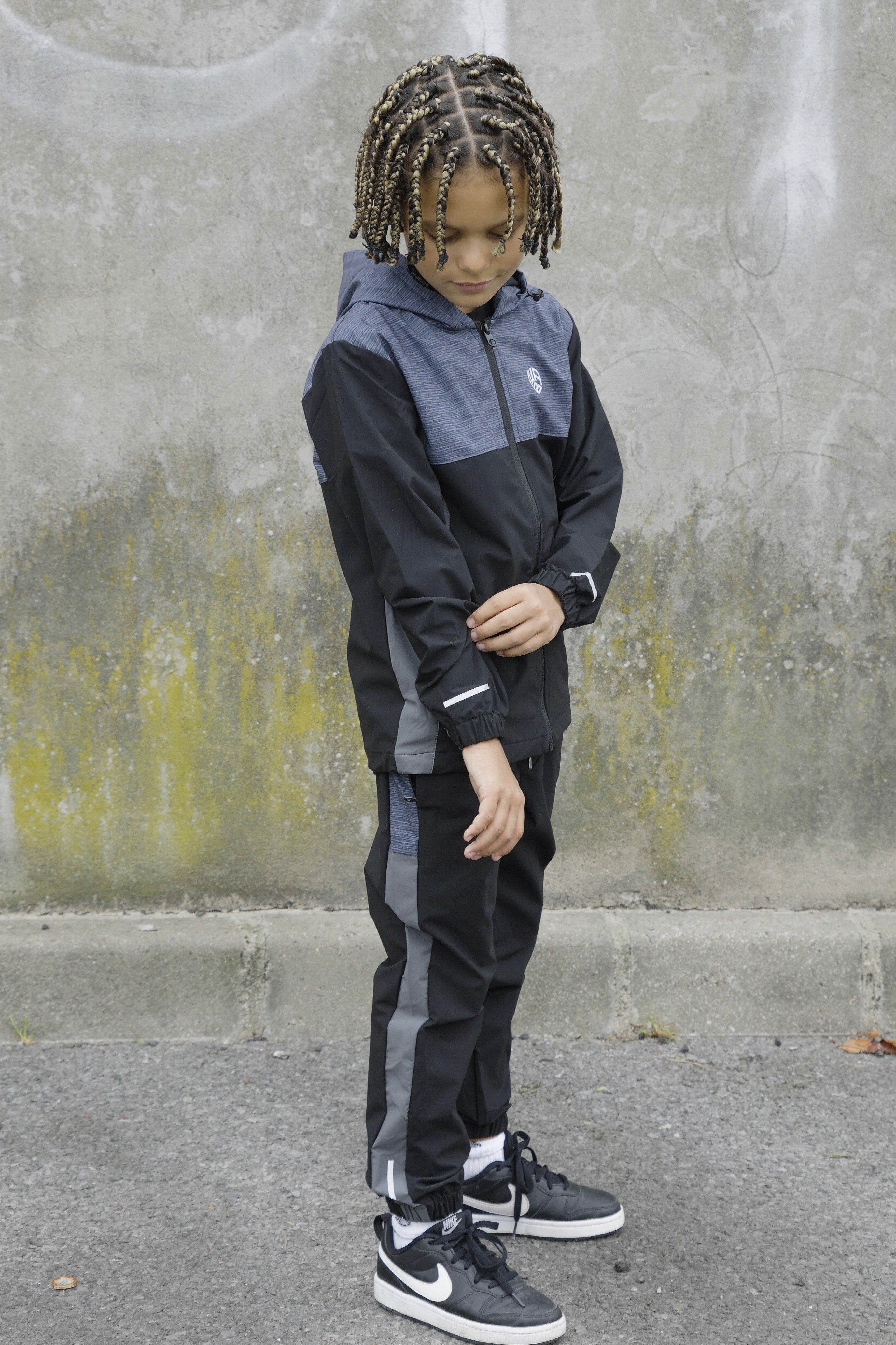 Aero Noir